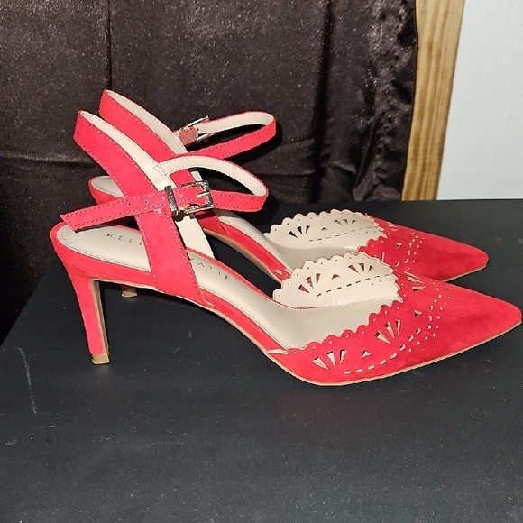 Kelly & Katie Red Scalloped Heels - Picture 2 of 6